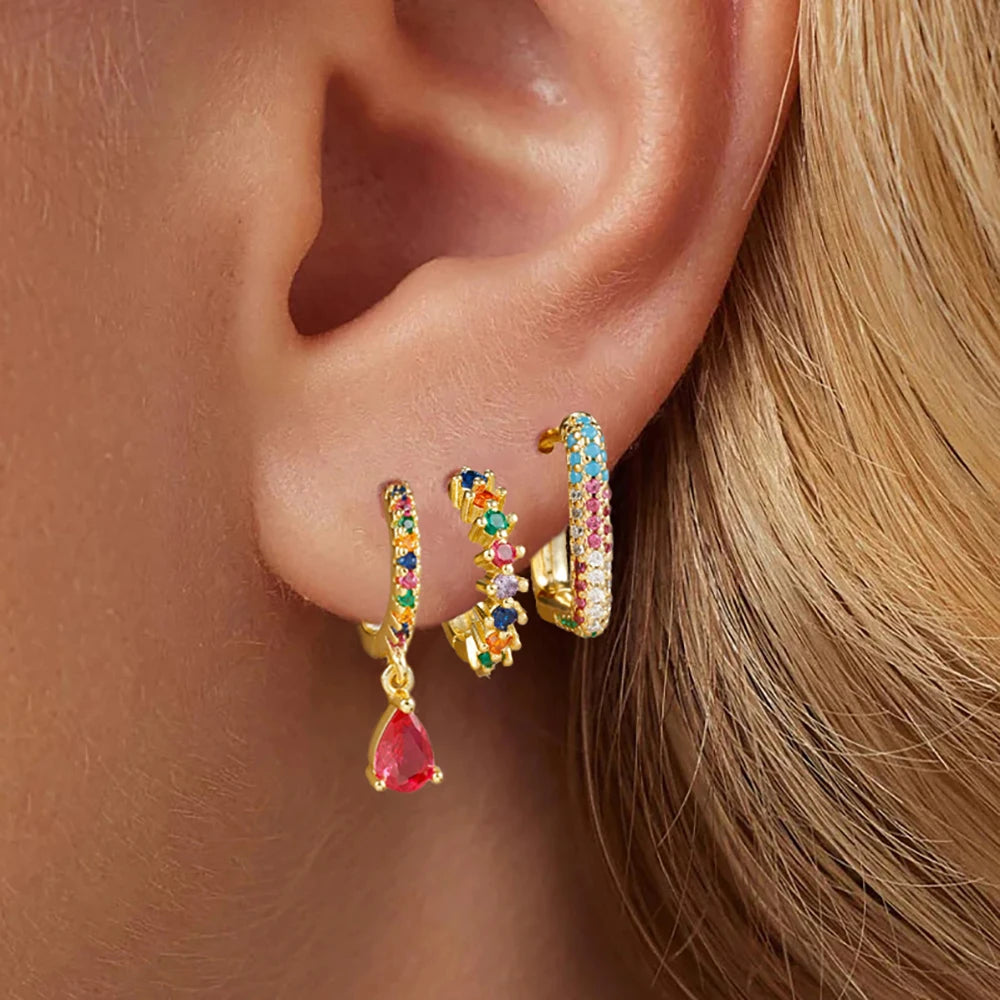 Set de 3 boucles d’oreilles géométriques en forme de U – Style vintage doré