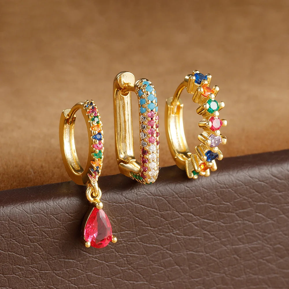 Set de 3 boucles d’oreilles géométriques en forme de U – Style vintage doré